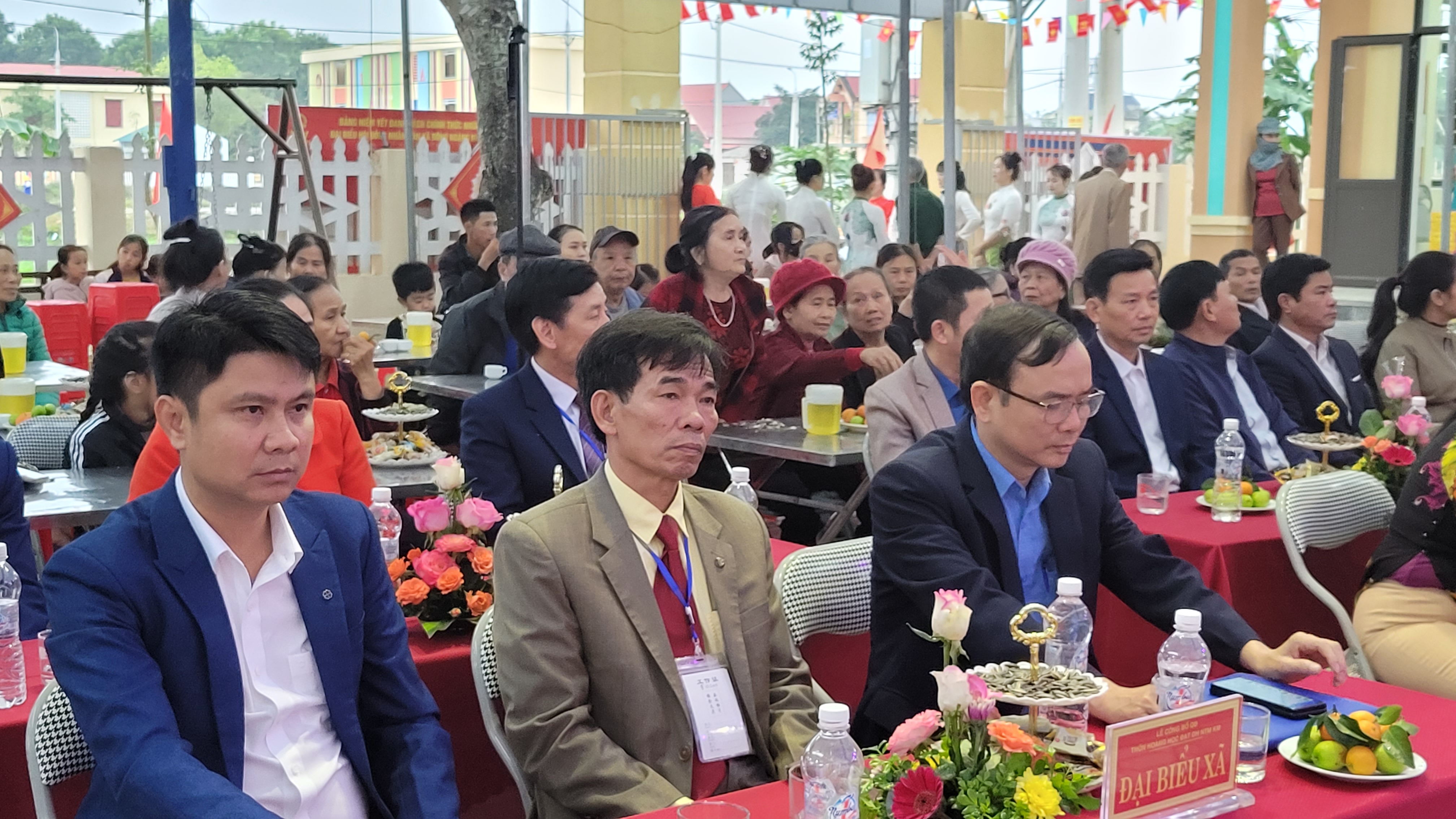 Tổ chức Lễ công bố Thôn Hoàng Học đạt chuẩn thôn nông thôn mới kiểu mẫu năm 2023