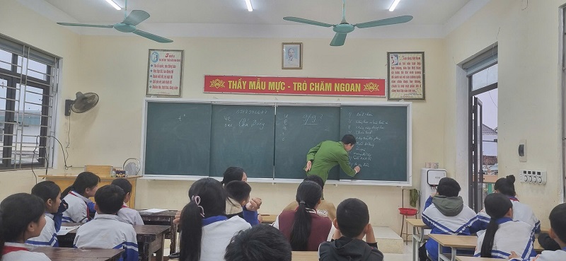Anh-tin-bai
