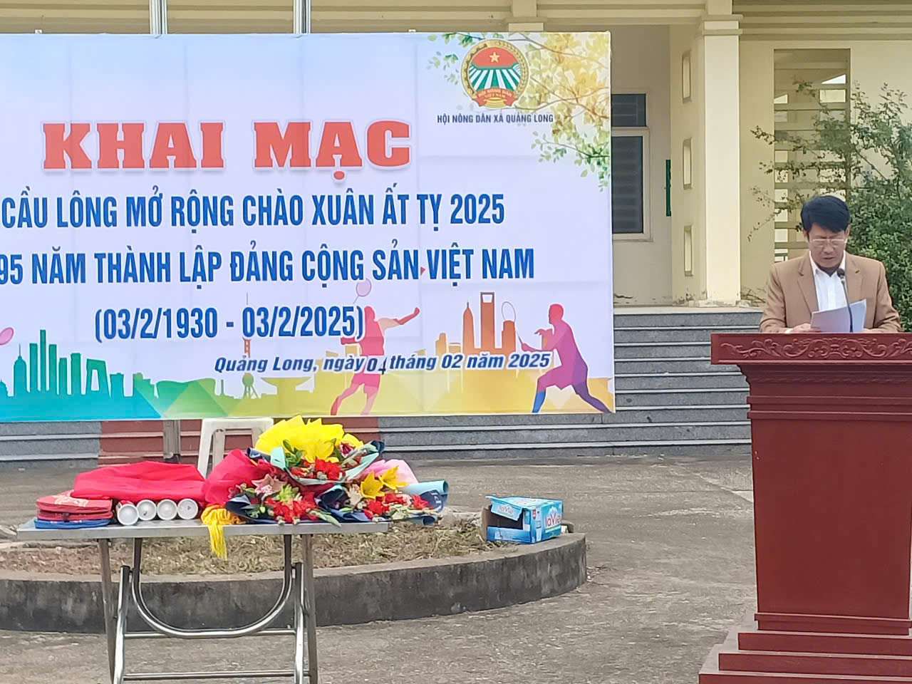Anh-tin-bai