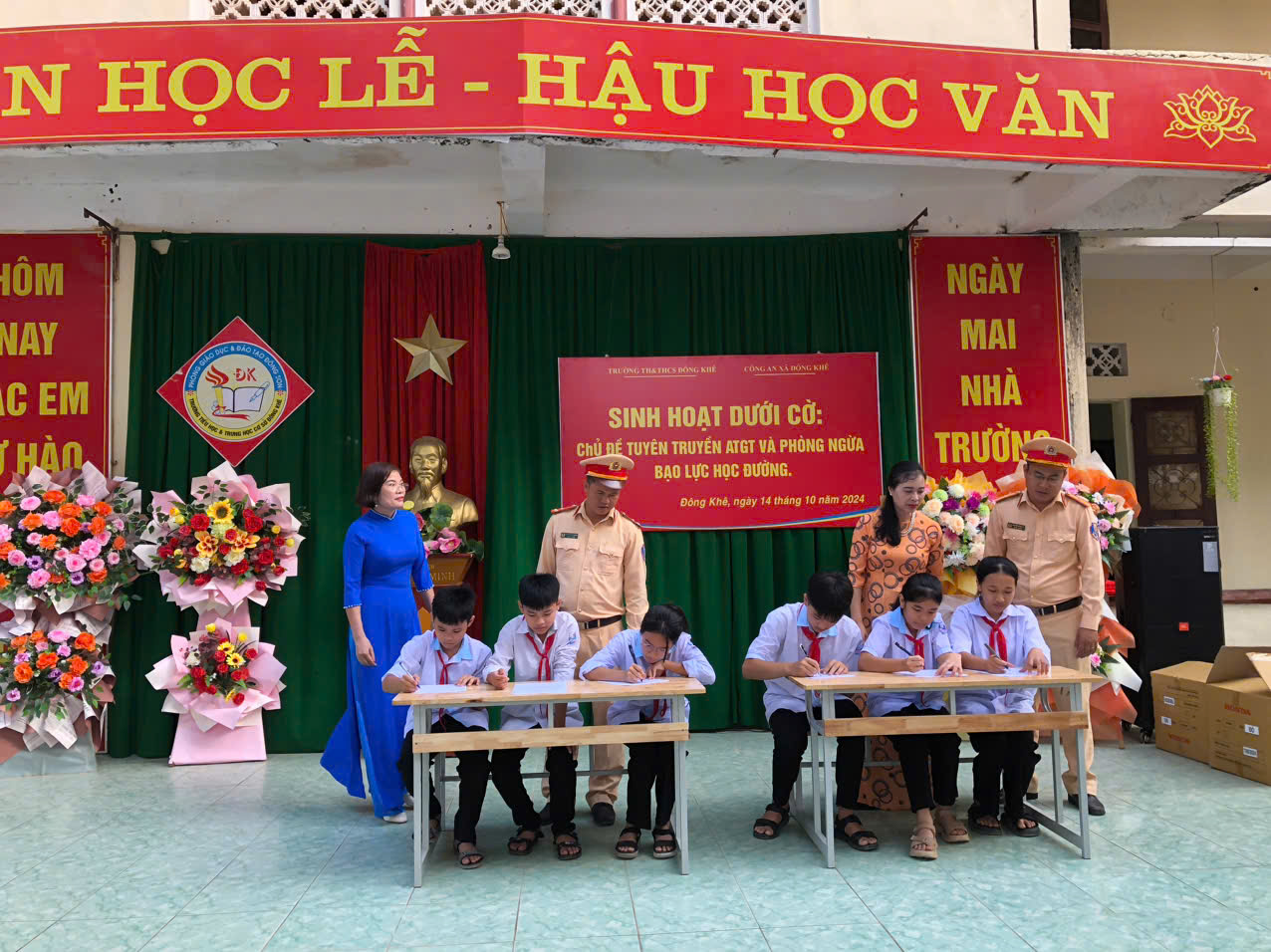 4. HS ký cam kết.jpg