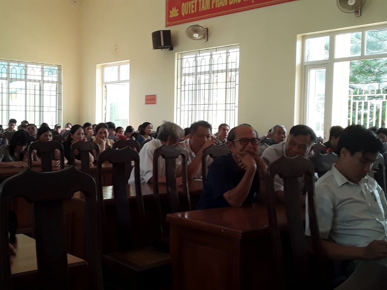 Học Nghị quyết.jpg