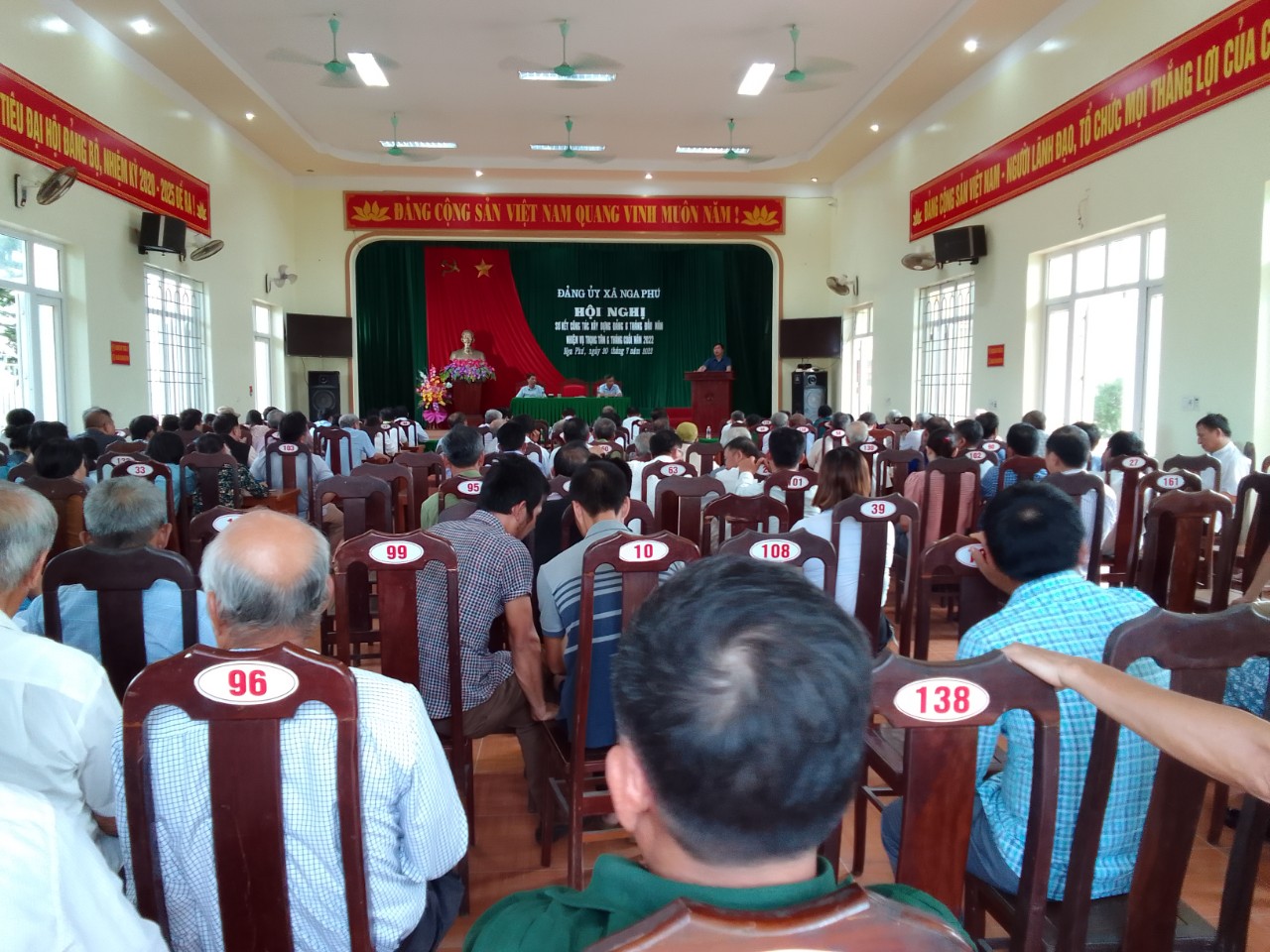 Đảng bộ.jpg