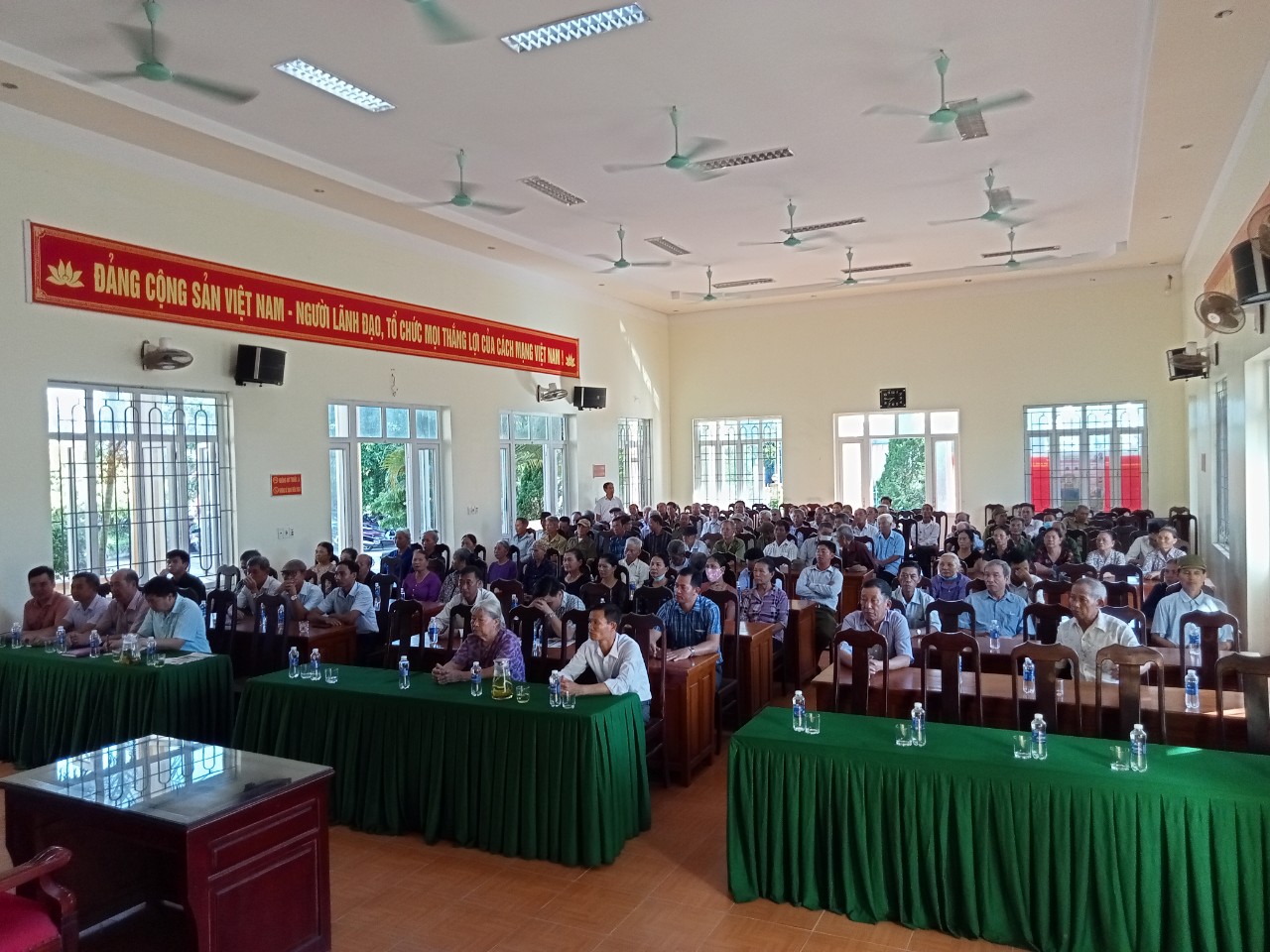 Toạ đàm 2.jpg