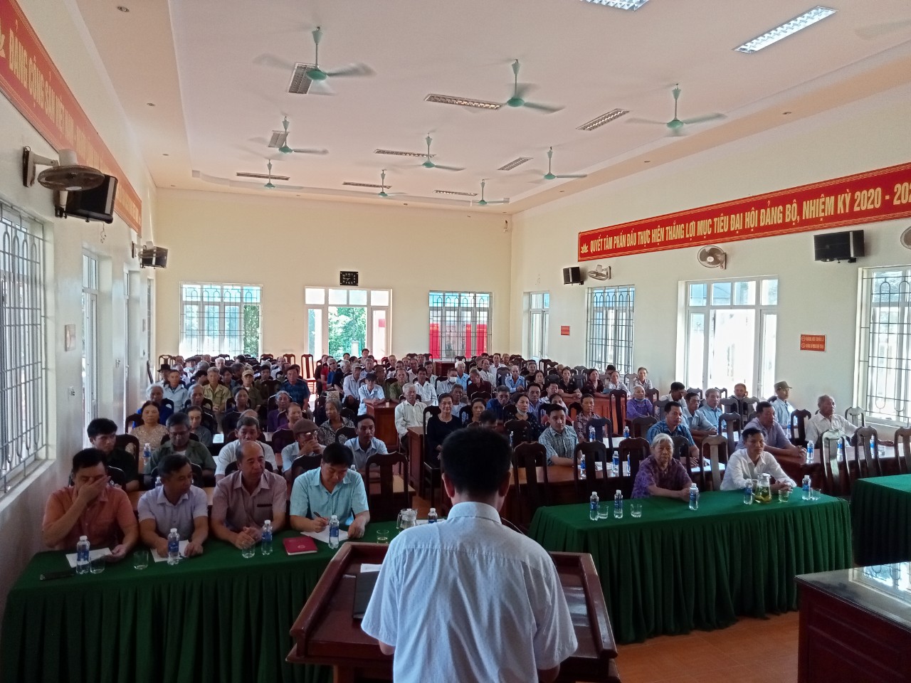 Toạ đàm.jpg