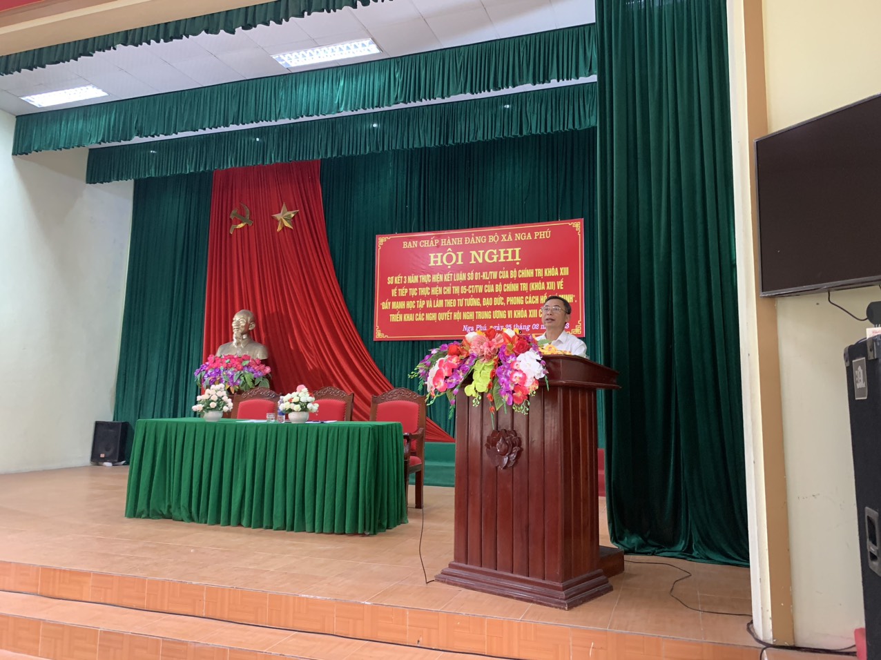 Báo cáo sơ kết.jpg