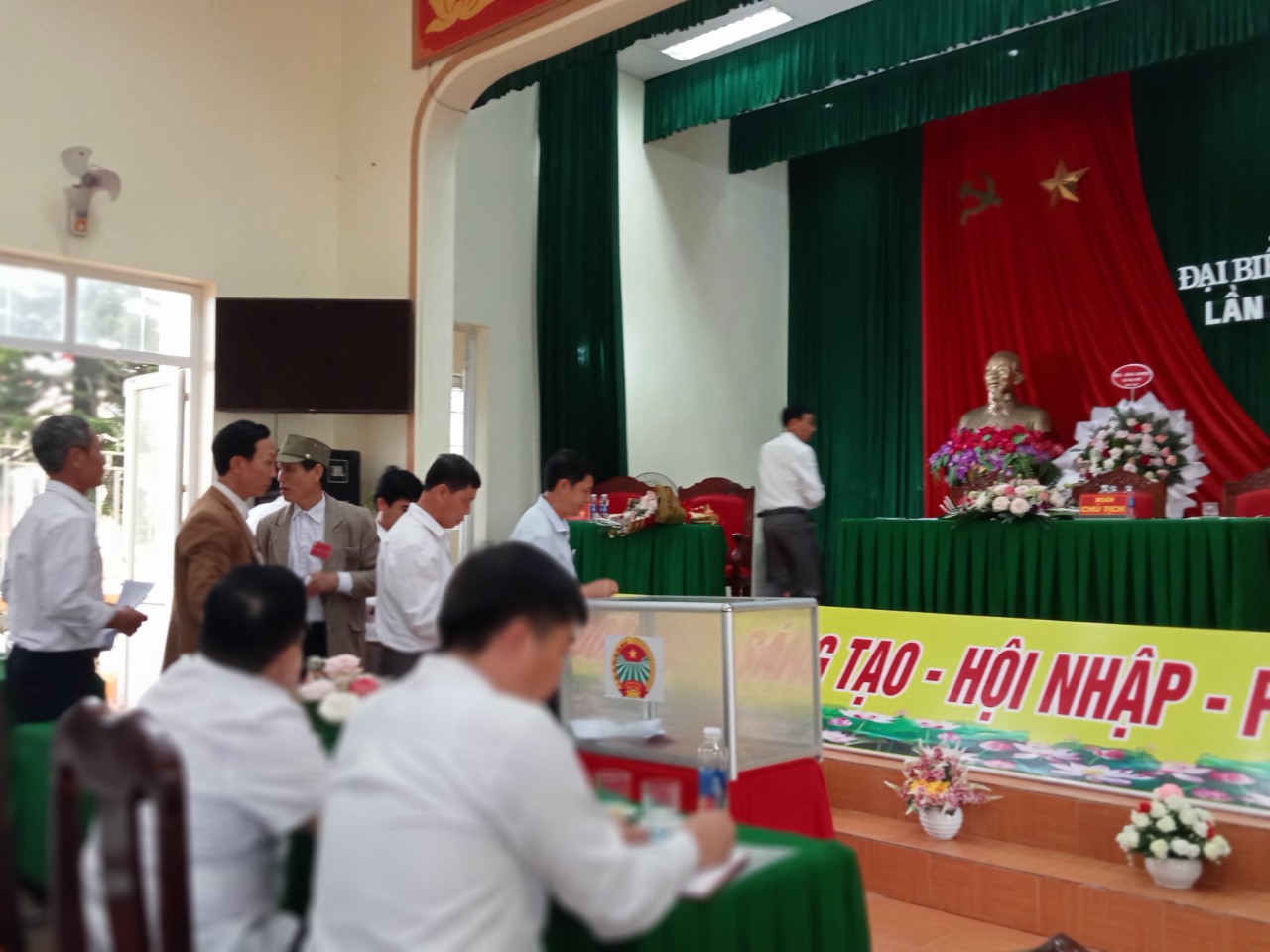 Ảnh bầu cử 2.jpg