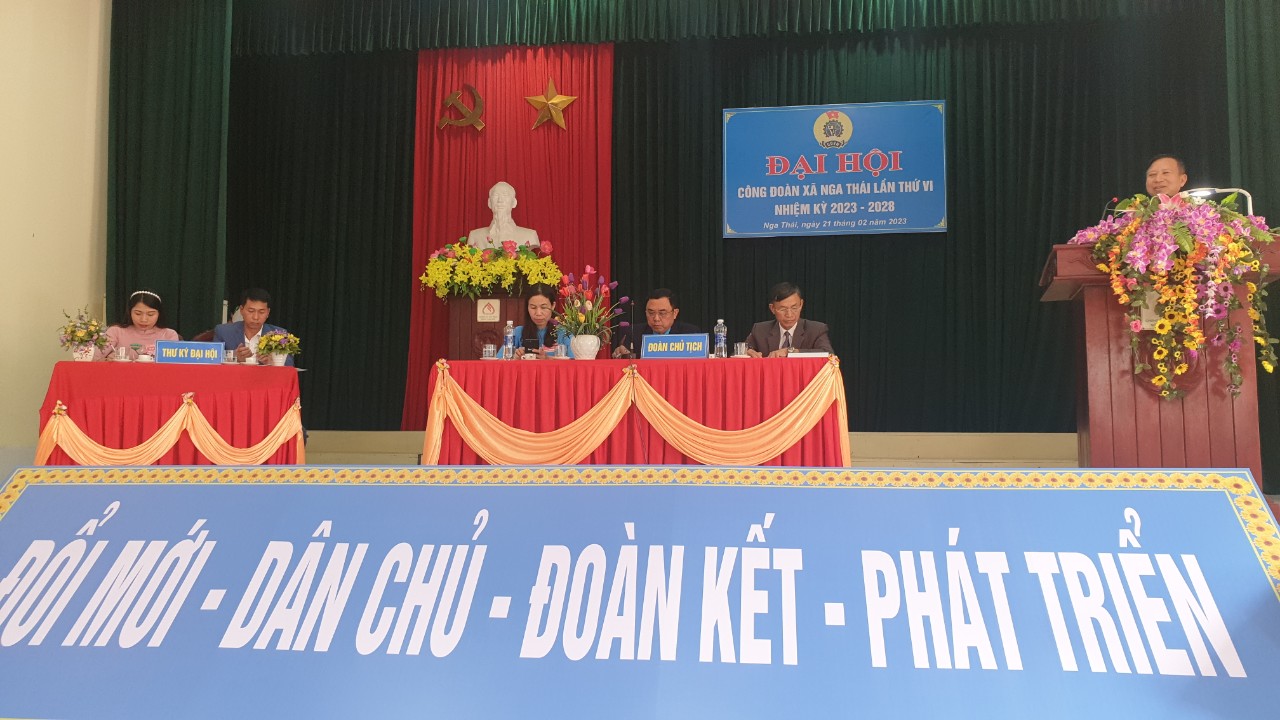 hình ý kiến.jpg