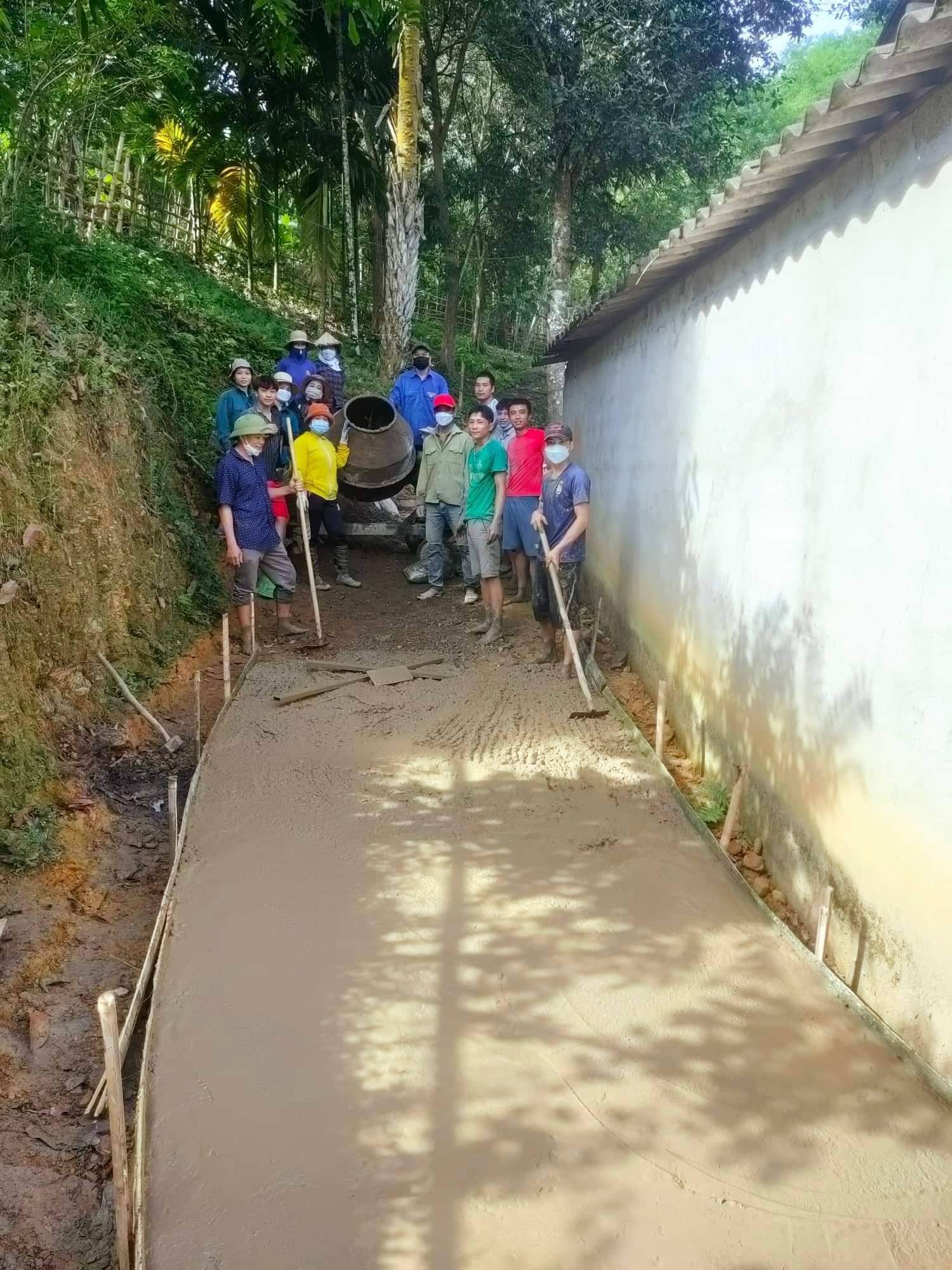 Phong trào thi đua công tác xây dựng NTM năm 2022 của Đoàn viên Công đoàn xã Trung Thành.
