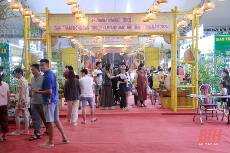 https://thanhhoa.dcs.vn/tinhuy/Photos/2024-10-28/33_vSYv73jAE2qvtxr4.jpg