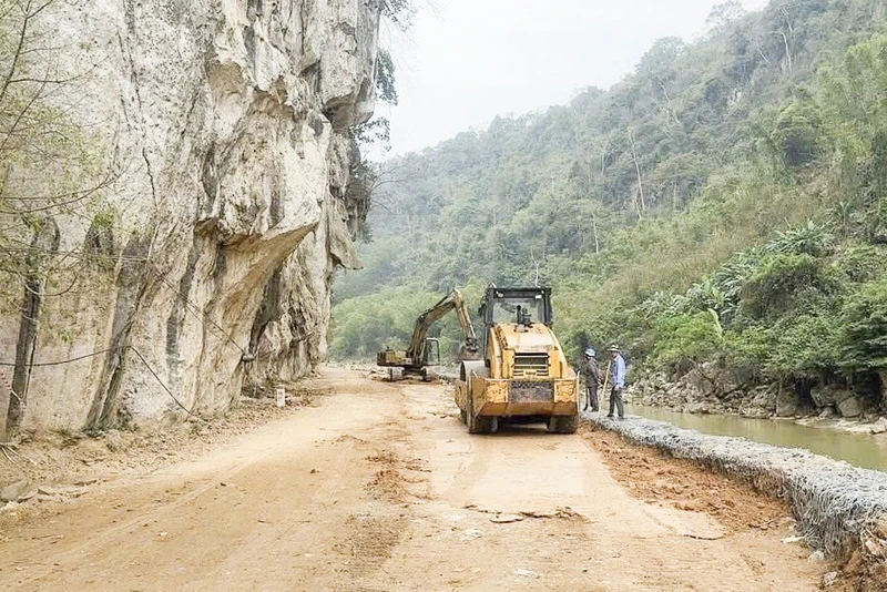 Thanh Hóa: Đẩy nhanh tiến độ khắc phục các điểm sạt lở