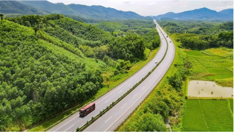 Năm 2045 hoàn thành xây dựng 9.000 km cao tốc
