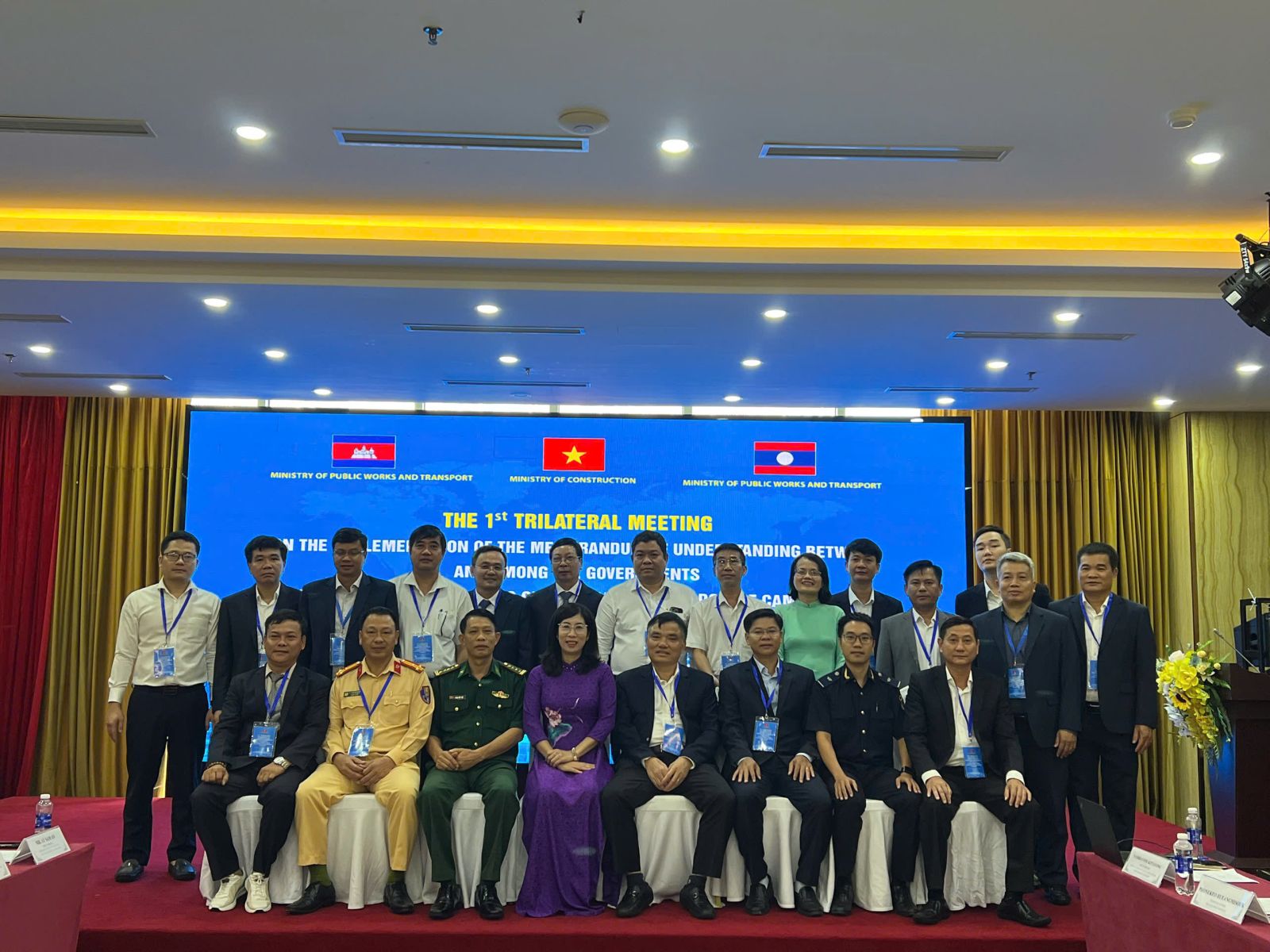 Thúc đẩy hợp tác vận tải đường bộ Campuchia – Lào – Việt Nam