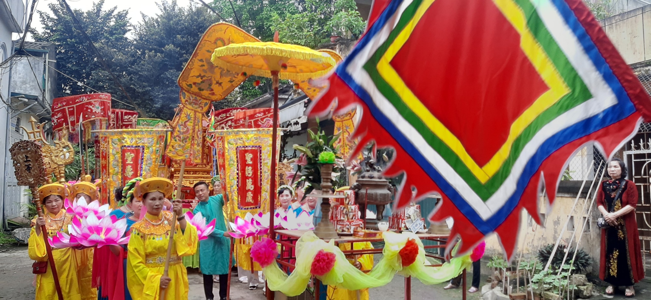 LỄ HỘI 1.jpg