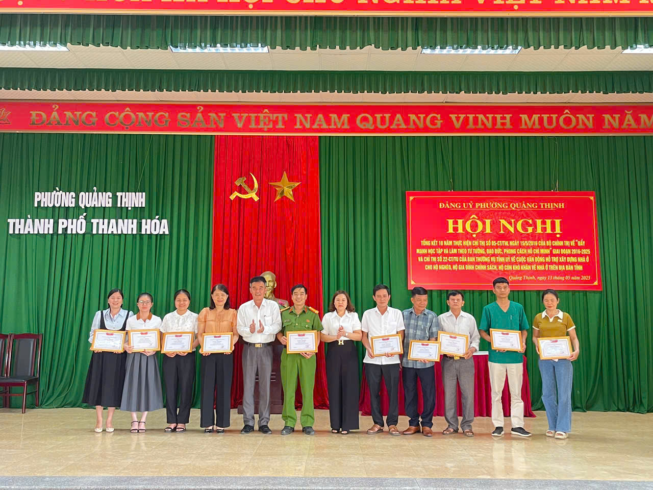 Anh-tin-bai