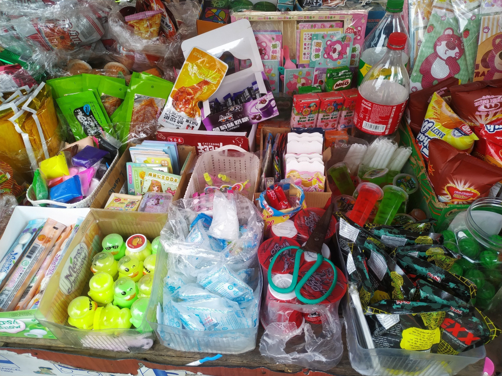An toàn vệ sinh thực phẩm - Hiểm họa trước cổng trường