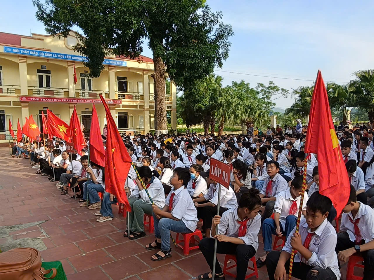 Anh-tin-bai