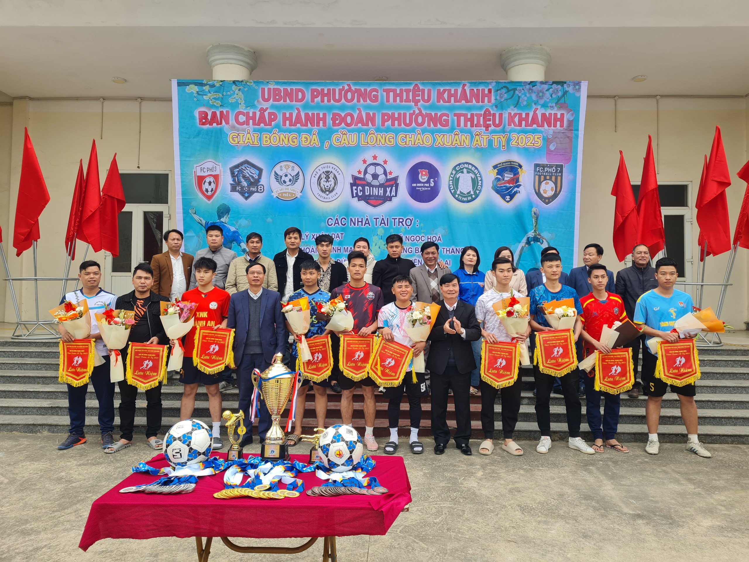 Ngày 3/2/2025 đoàn Thanh niên phường Thiệu Khánh tổ chức giải bóng đá thanh niên, giải cầu lông năm 2025. Tham gia giải bóng đá có 9 cơ sở  phố tham ra  ​