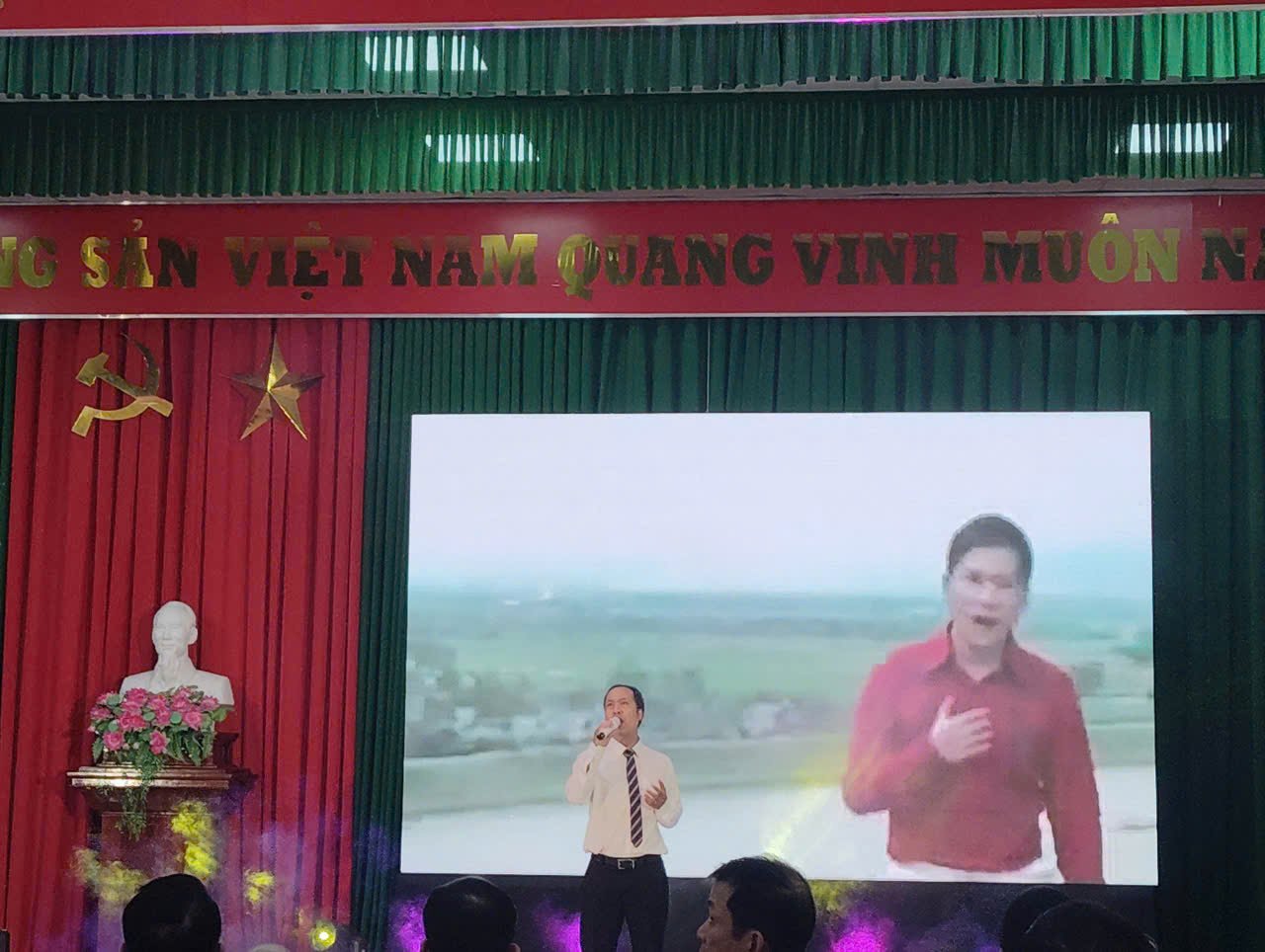 Anh-tin-bai