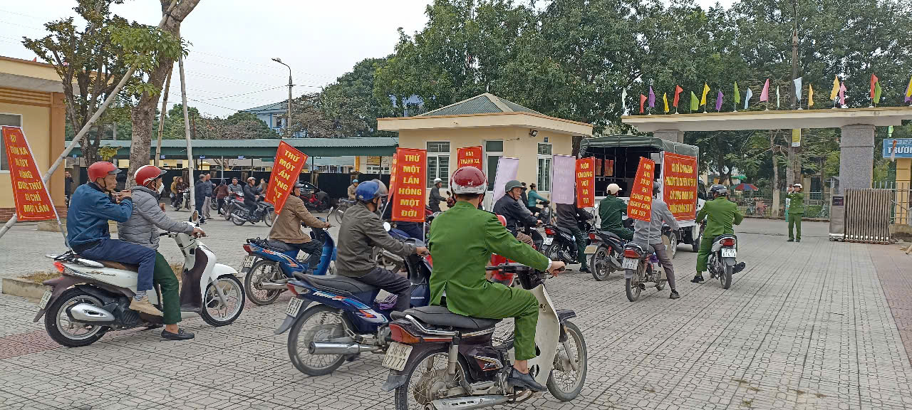 Anh-tin-bai