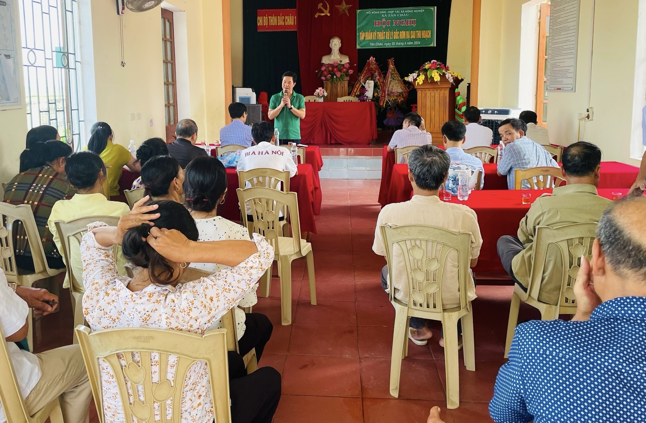 tâp huấn rơm rạ.jpg