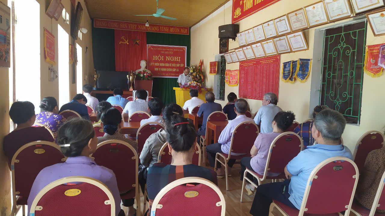 CÁC PHỐ TRÊN ĐỊA BÀN PHƯỜNG HOẰNG ĐẠI TỔ CHỨC HỘI NGHỊ TRIỂN KHAI KẾ HOẠCH LẤY Ý KIẾN NHÂN DÂN, CÁC NGÀNH, CÁC CẤP VỀ DỰ THẢO NGHỊ QUYẾT SỬA ĐỔI, BỔ SUNG MỘT SỐ ĐIỀU CỦA HIẾN PHÁP NĂM 2013.