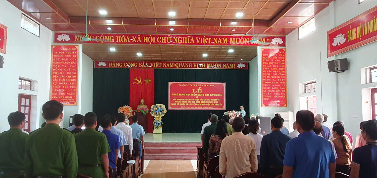 Lễ Trao tặng huy hiệu đảng đợt 02/9/2024 Và Hội nghị học tập, quán triệt các chỉ thị, nghị quyết của bộ chính trị, ban chấp hành đảng bộ tỉnh, đảng bộ huyện và các kế hoạch thực hiện của đảng uỷ