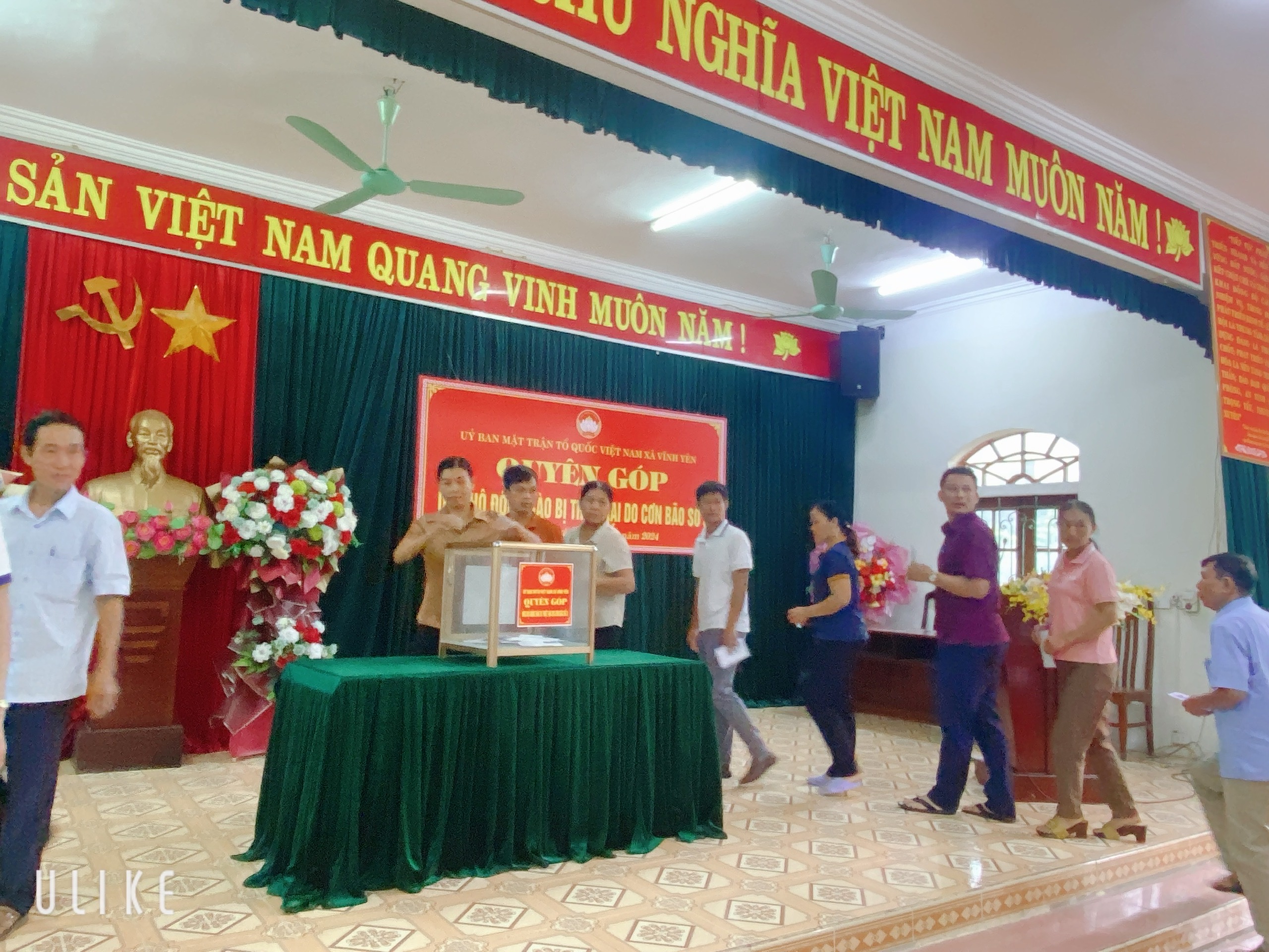 Anh-tin-bai