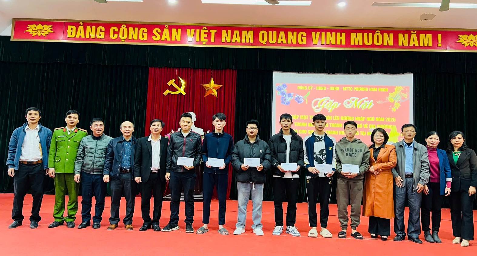 C:\BÀI ĐĂNG CỔNG THÔNG TIN ĐIỆN TỬ\GẶP MẶT QUÂN NĂM MỚI\6.jpg