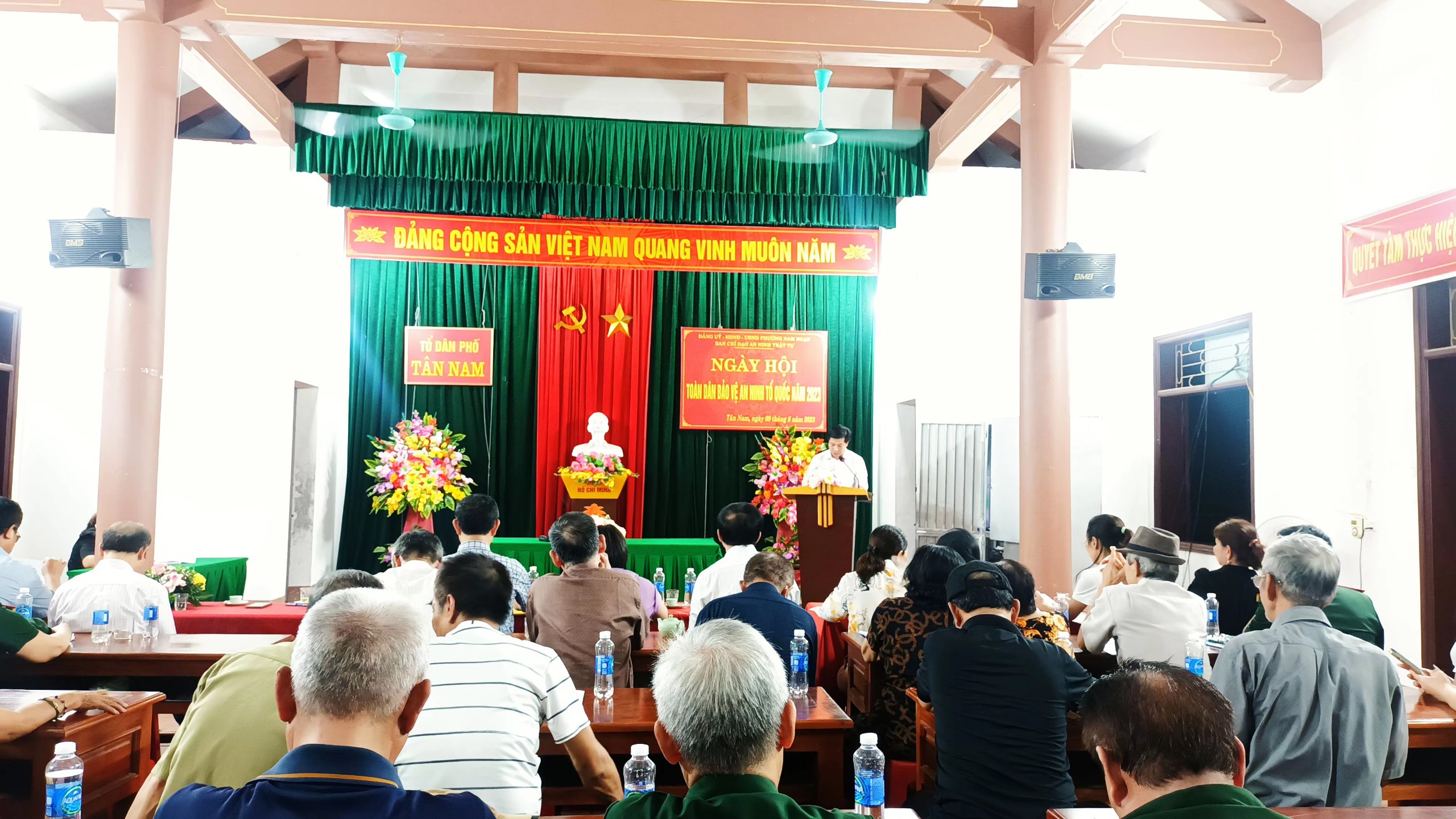 Công phát biểu.jpg