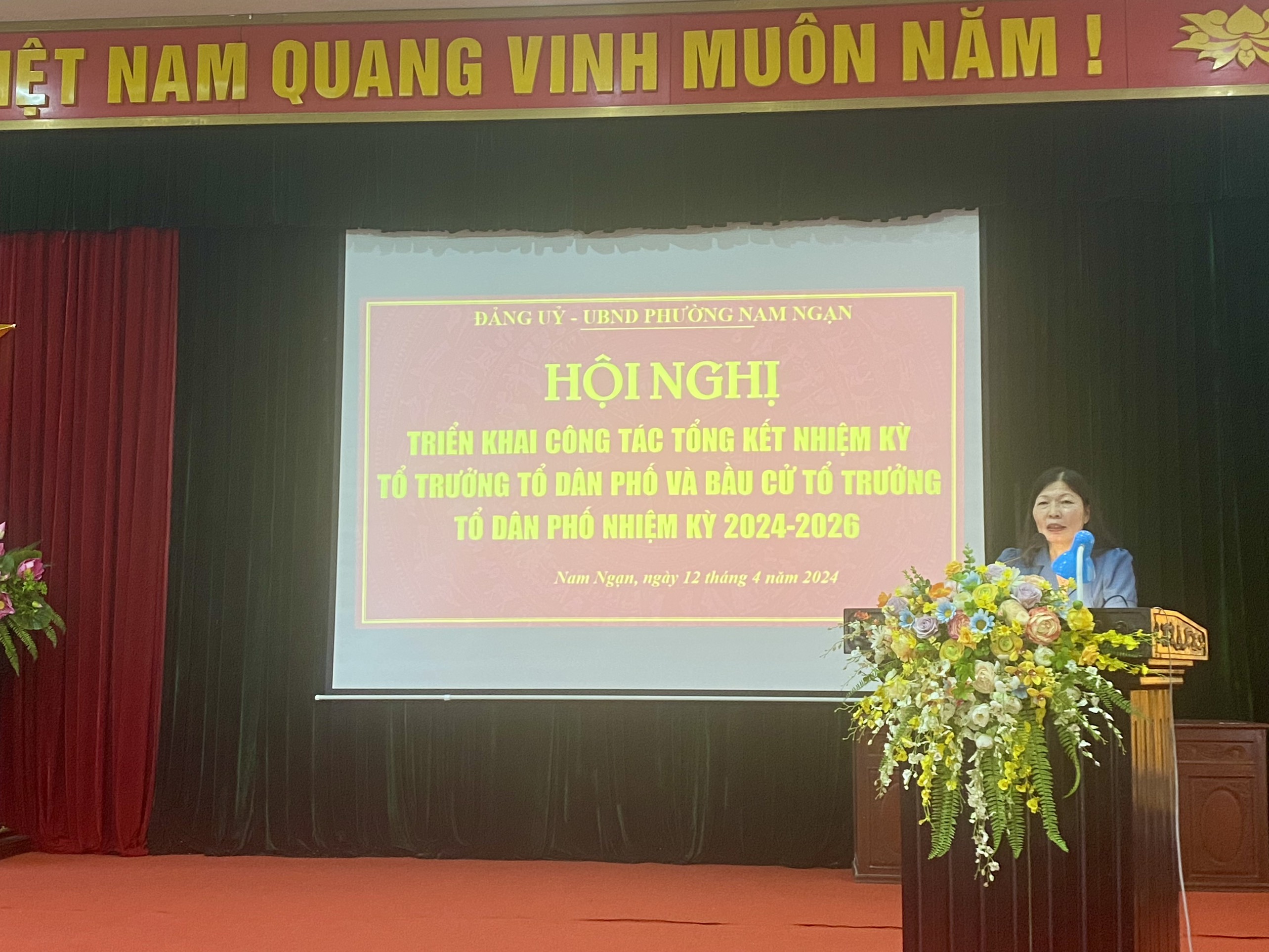 chị hương.jpg