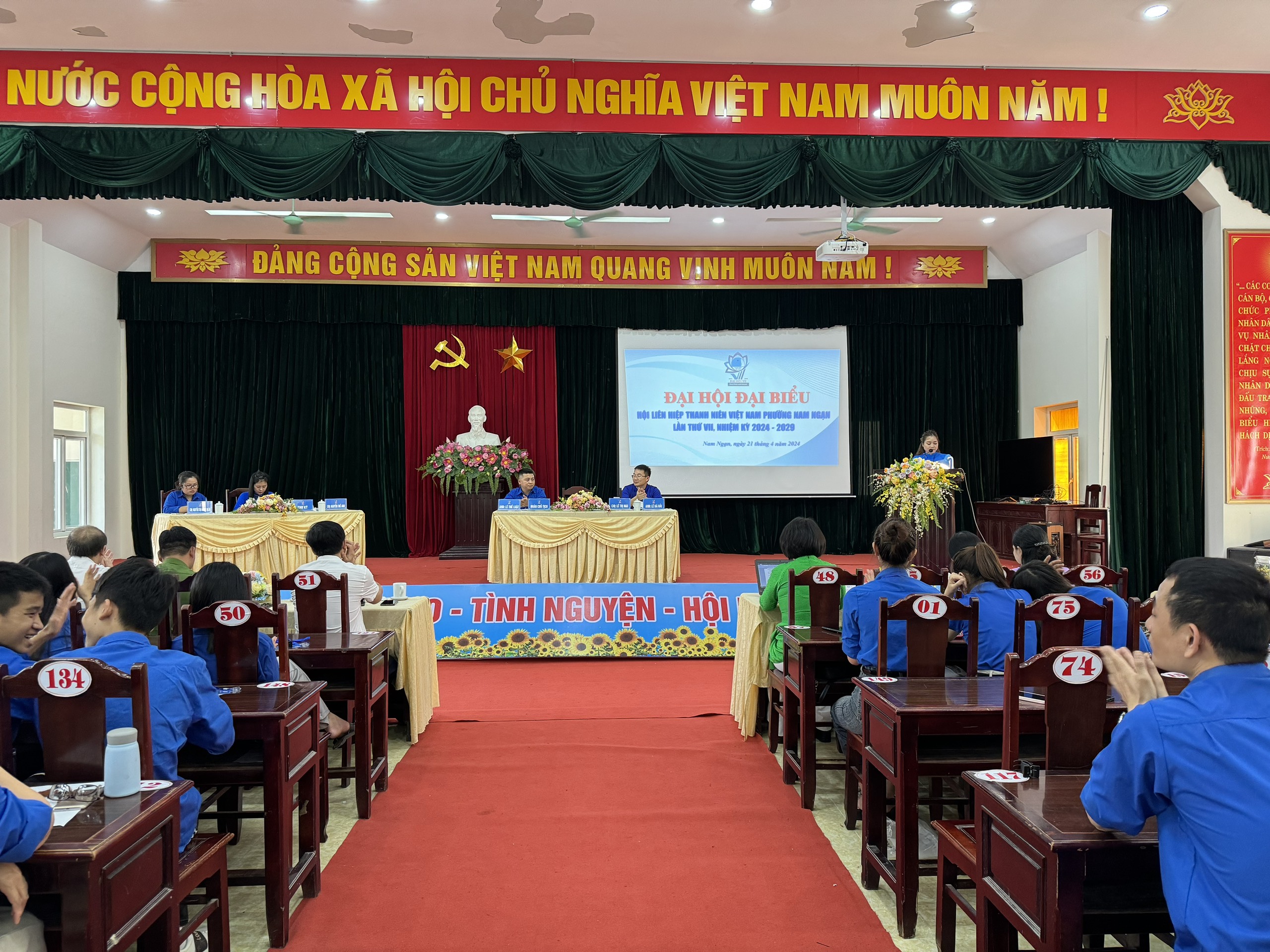 toàn cảnh.jpg