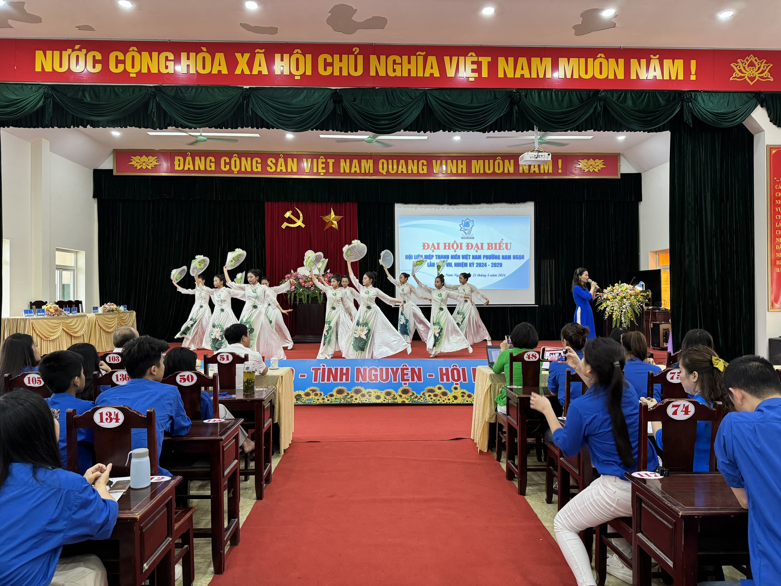Văn n 2.jpg
