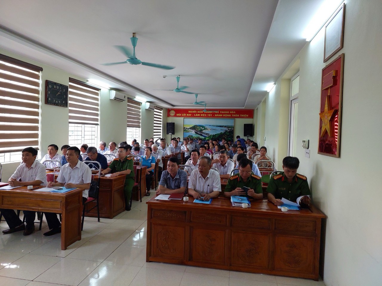 lễ ra mắt.jpg