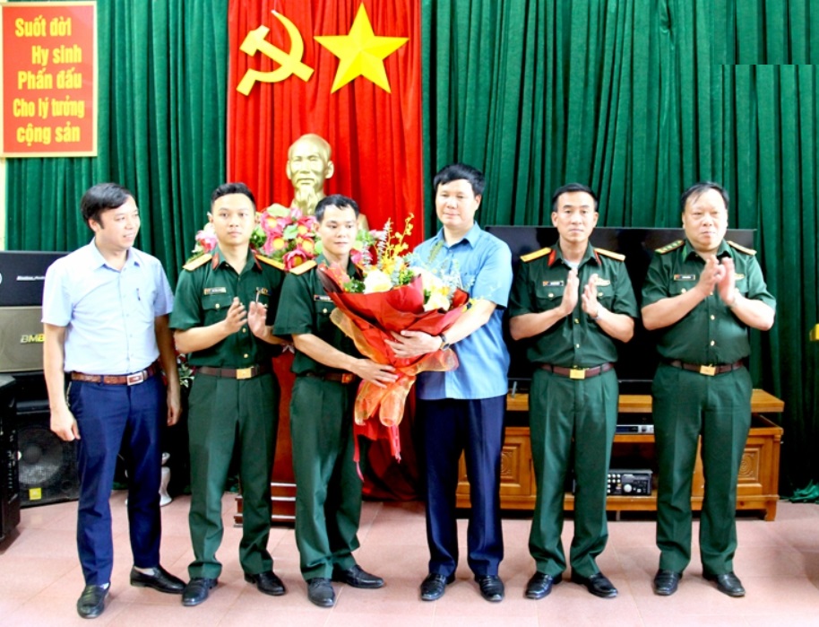 Anh-tin-bai