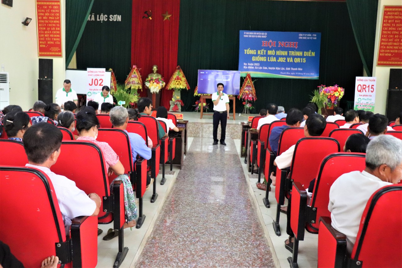 Hội nghị tổng kết mô hình trình diễn giống lúa J02 và QR15