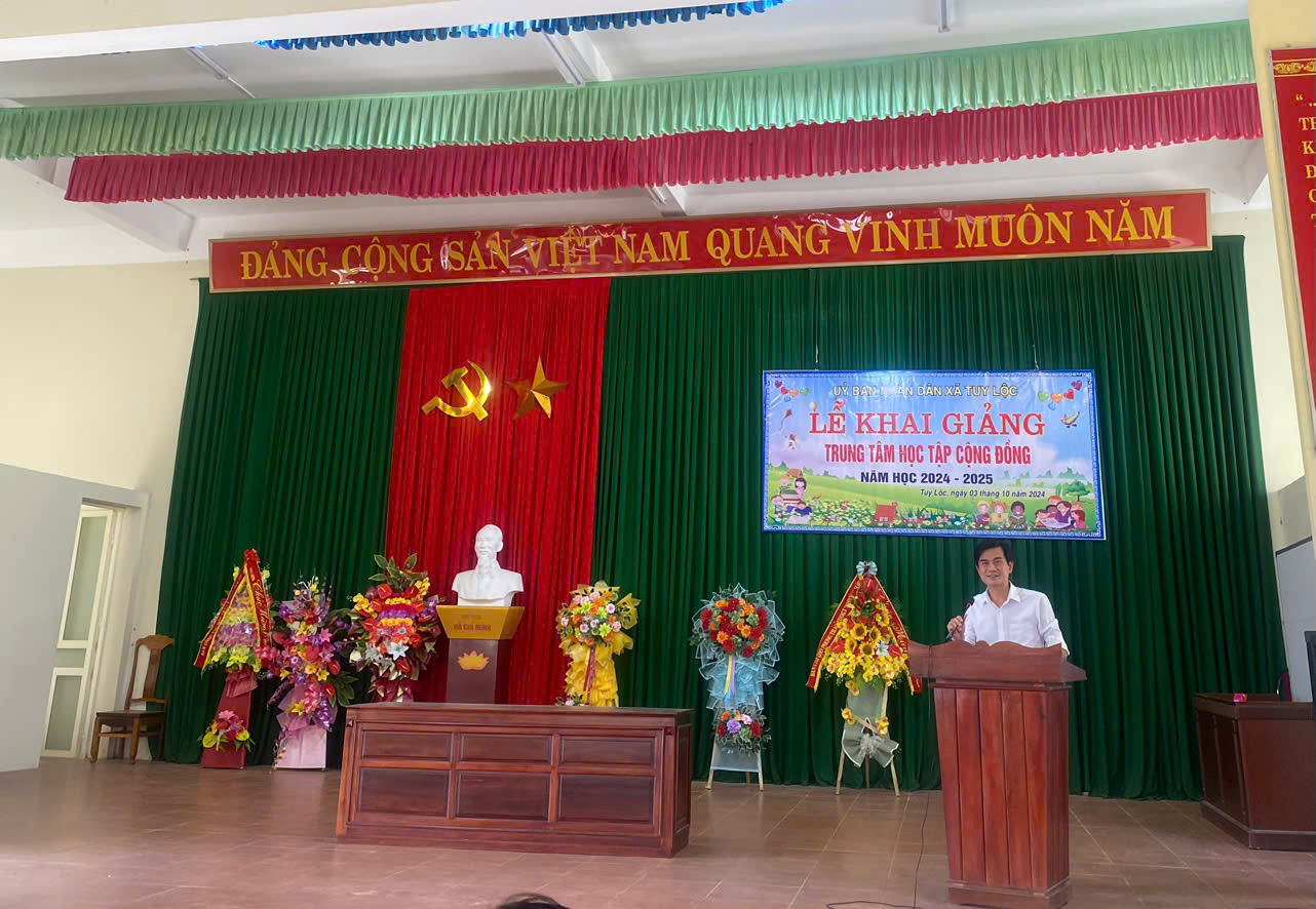 KHAI GIẢNG TRUNG TÂM HỌC TẬP CỘNG ĐỒNG NĂM HỌC 2024 - 2025