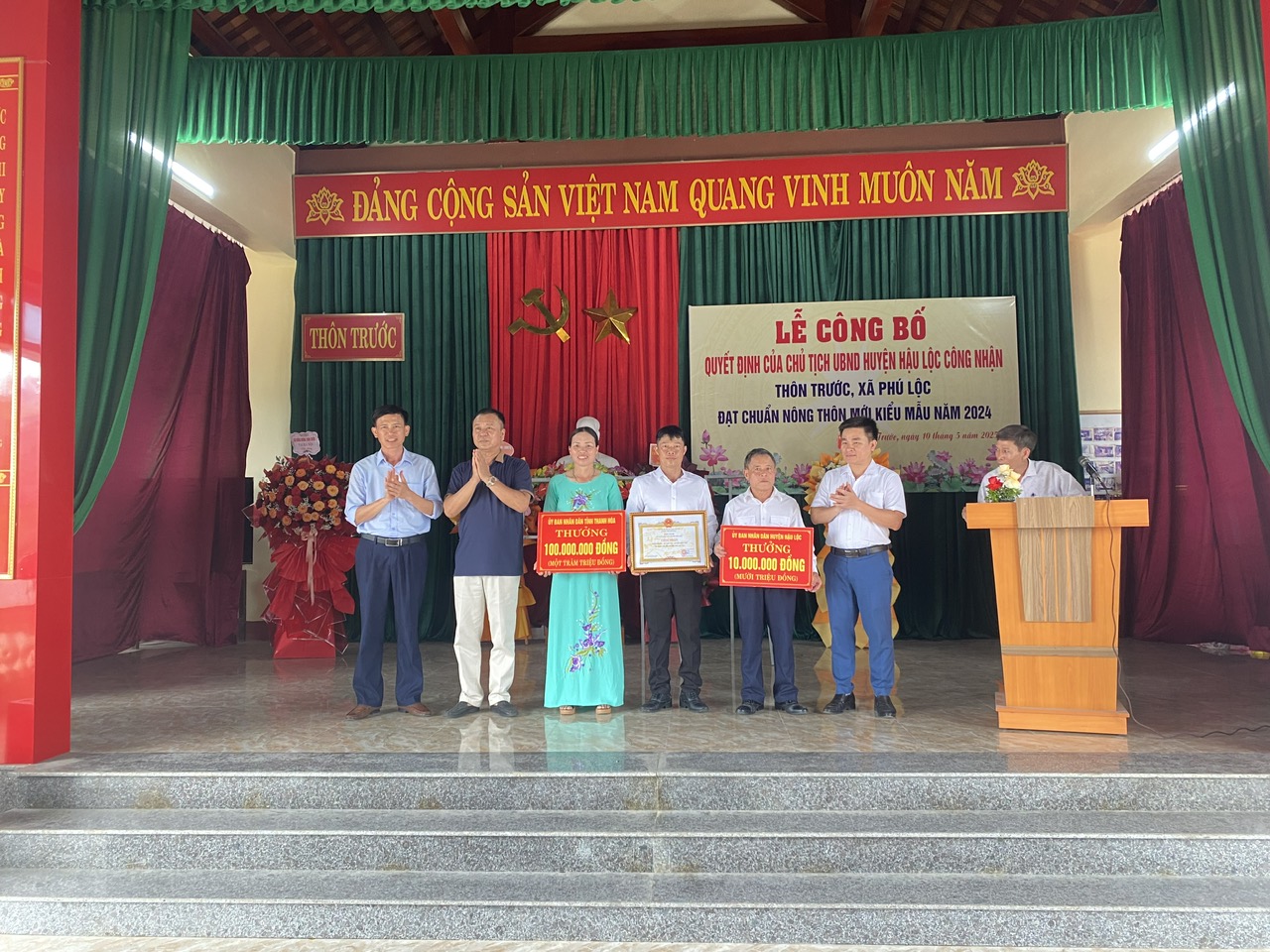 THÔN TRƯỚC- XÃ PHÚ LỘC TỔ CHỨC THÀNH CÔNG LỄ CÔNG BỐ QUYẾT ĐỊNH THÔN ĐẠT CHUẨN NÔNG THÔN MỚI KIỂU MẪU.