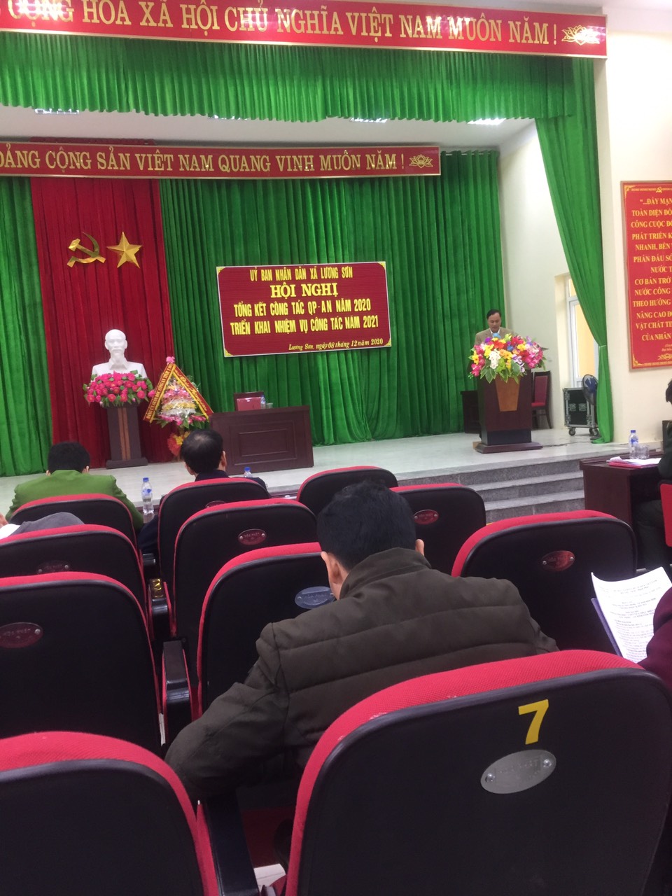 Lương Xuân Thiêm Khai mạc Hội Nghị.jpg