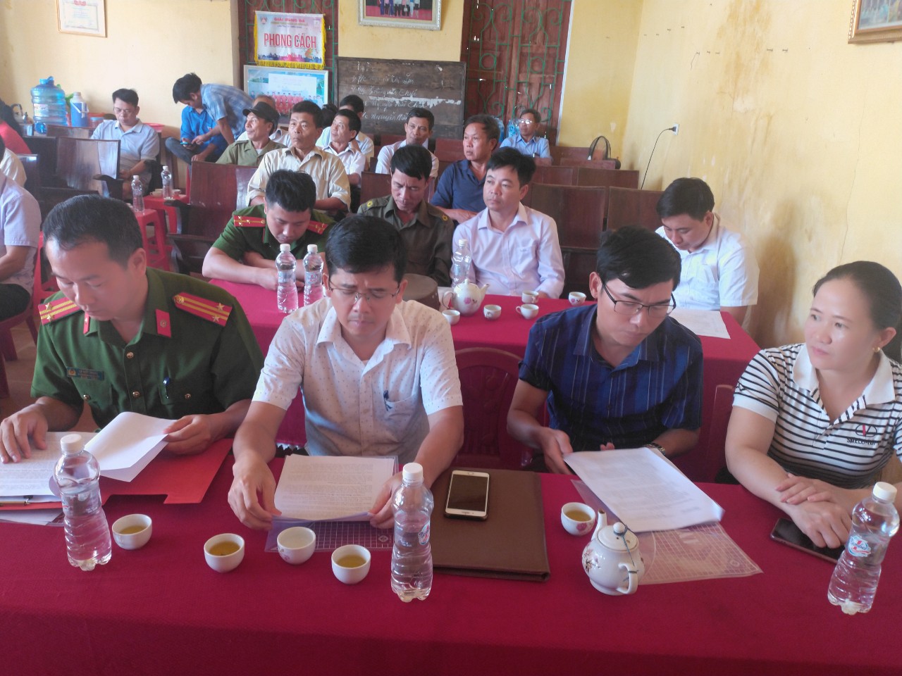 mọi người 1.jpg