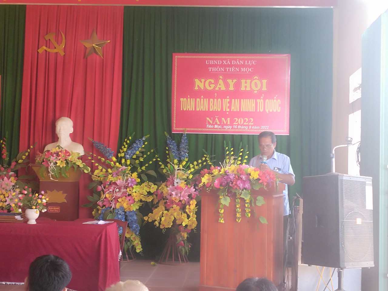 thảo luận.jpg