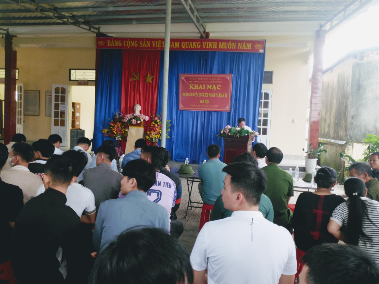 dưới.jpg