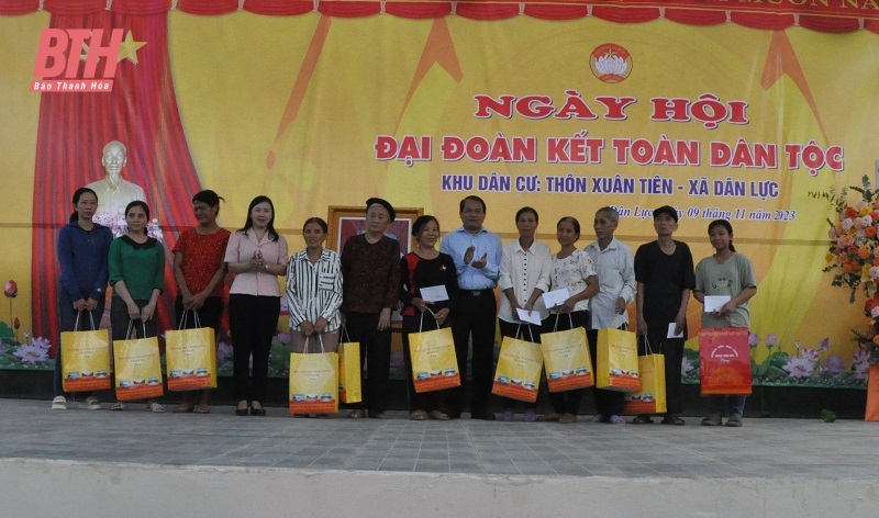 gia đình khó.jpg