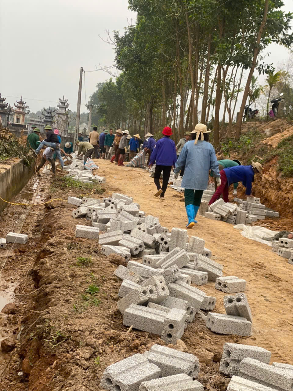 THÔN THÁI LỘC THÔN THÁI LÂM XÃ THÁI HÒA KÊU GỌI VẬN ĐỘNG LÀM TUYẾN ĐƯỜNG LIÊN THÔN TỪ ĐƯỜNG 47C ĐI NGHĨA TRANG  LÀNG TÀO LÂM.