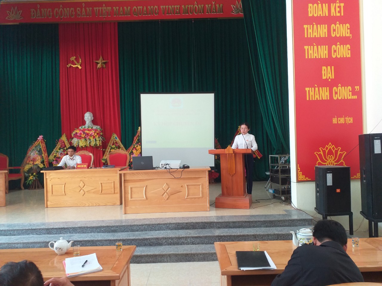 ảnh HĐND kỳ 4 2.jpg