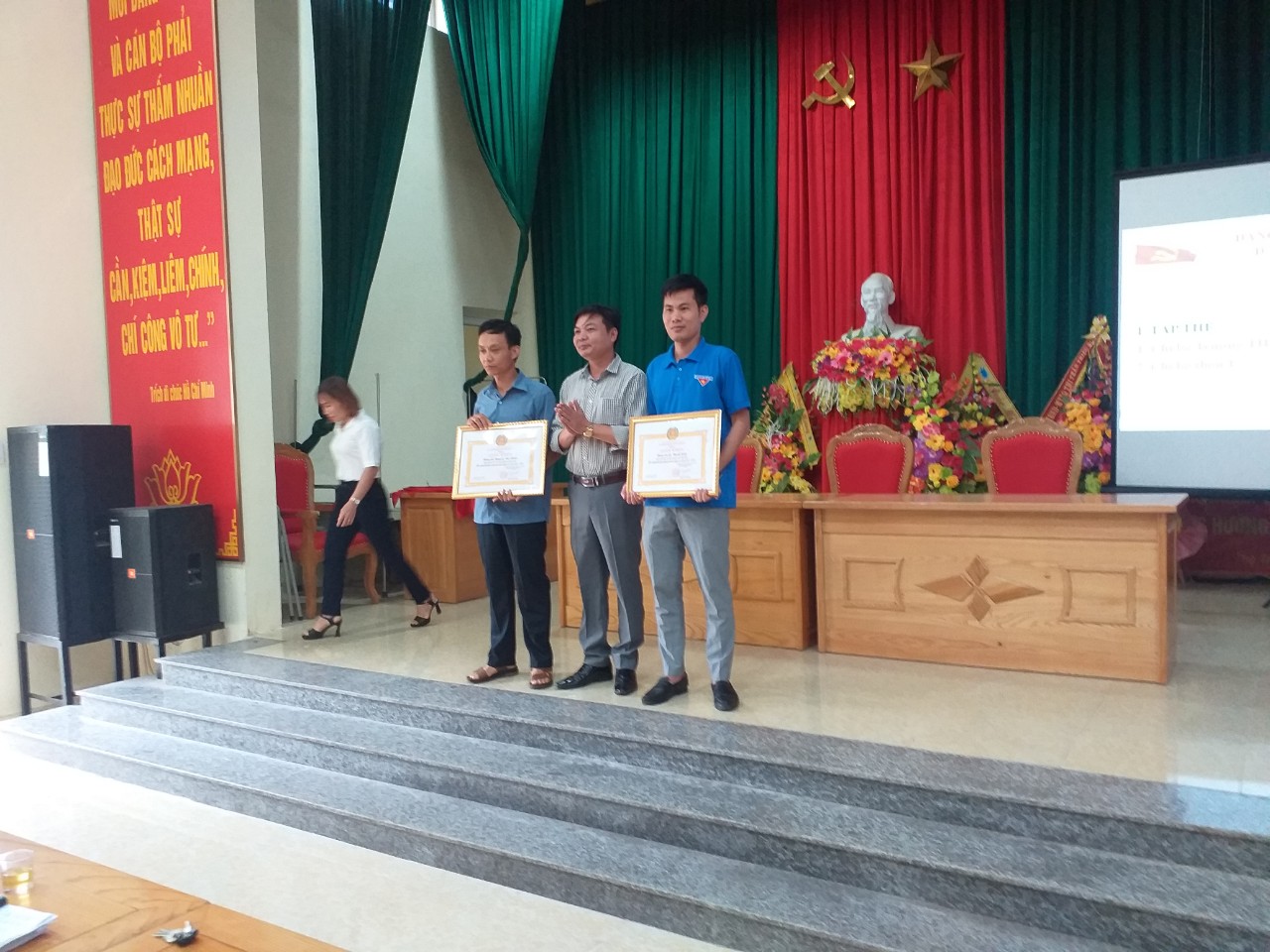 ảnh đảng bộ 4 2022.jpg