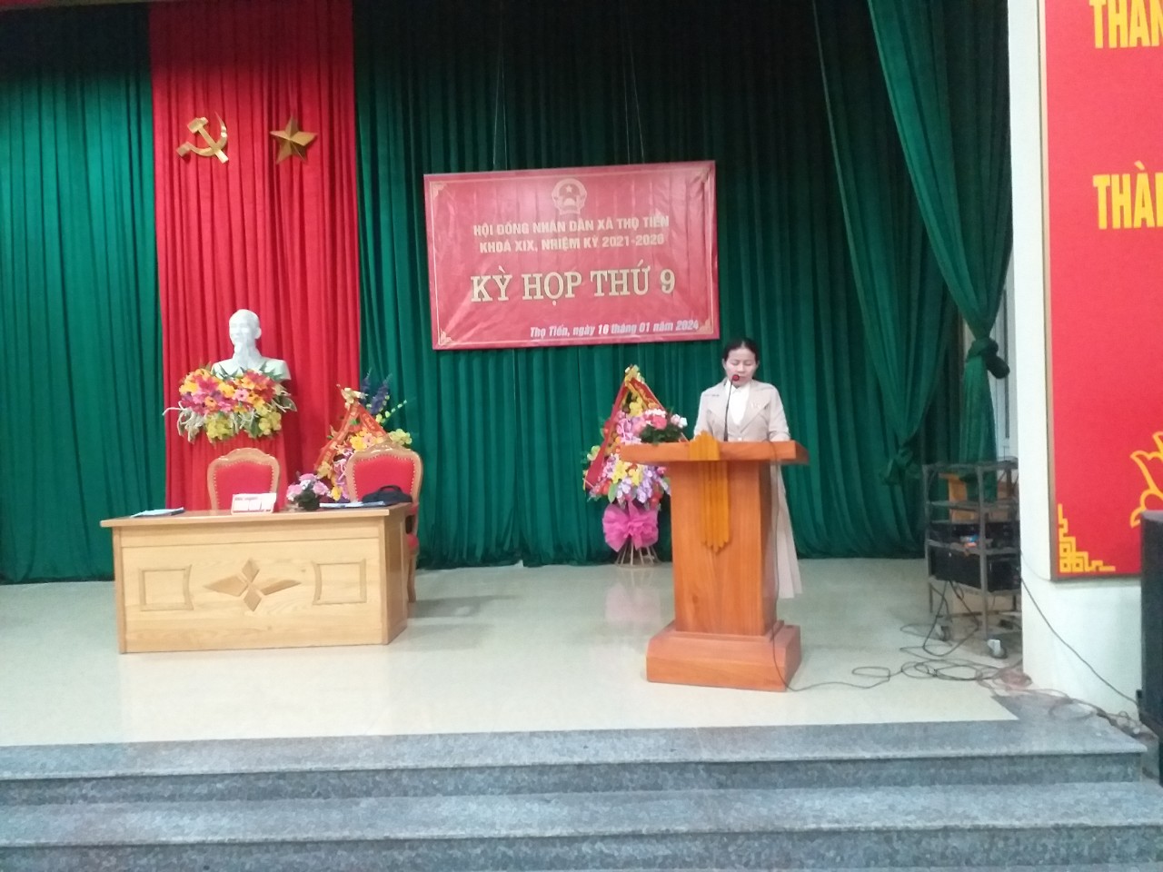 hội đồng 1.jpg