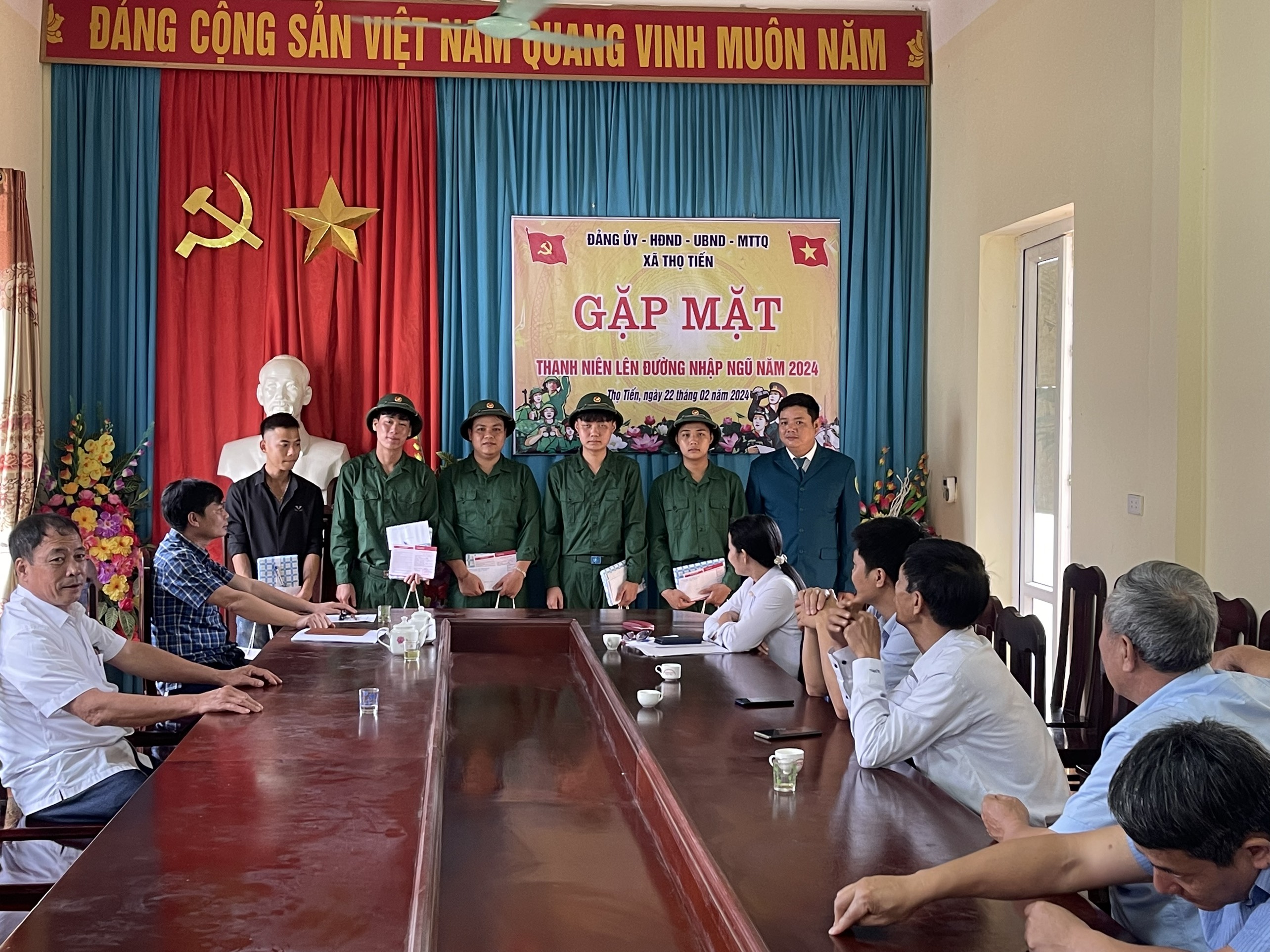 ảnh 4 quân.jpg