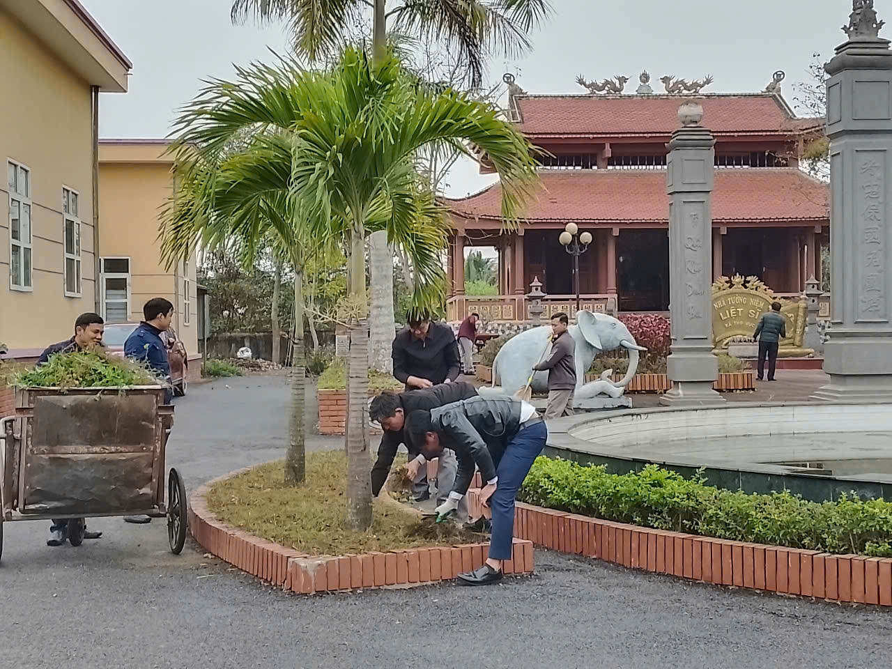 Anh-tin-bai