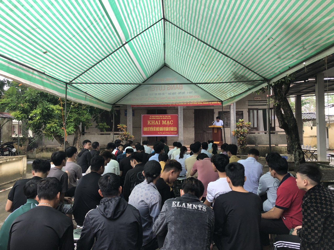 ảnh khám tuyen 1.jpg