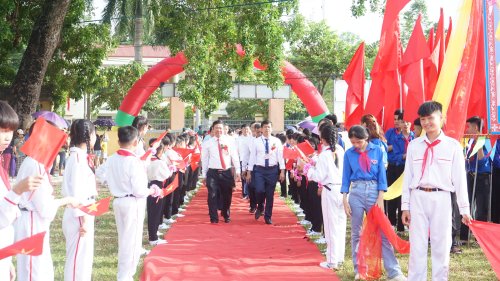 Anh-tin-bai